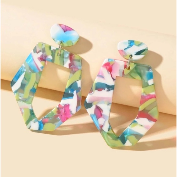 Jewelry - Geometric Drop Earrings NWT